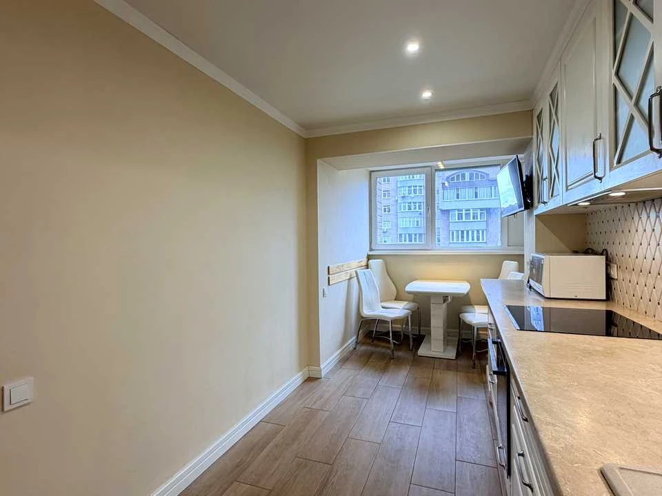 Apartment. Antonovicha st.