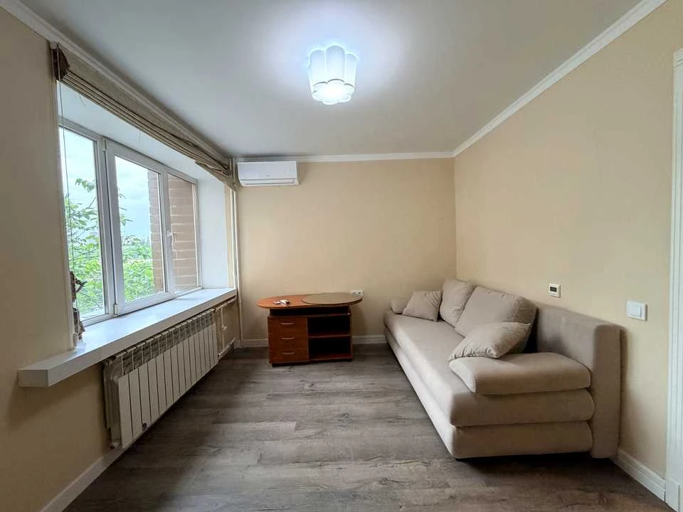 Apartment. Antonovicha st.