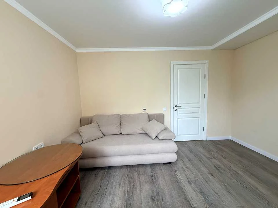 Apartment. Antonovicha st.