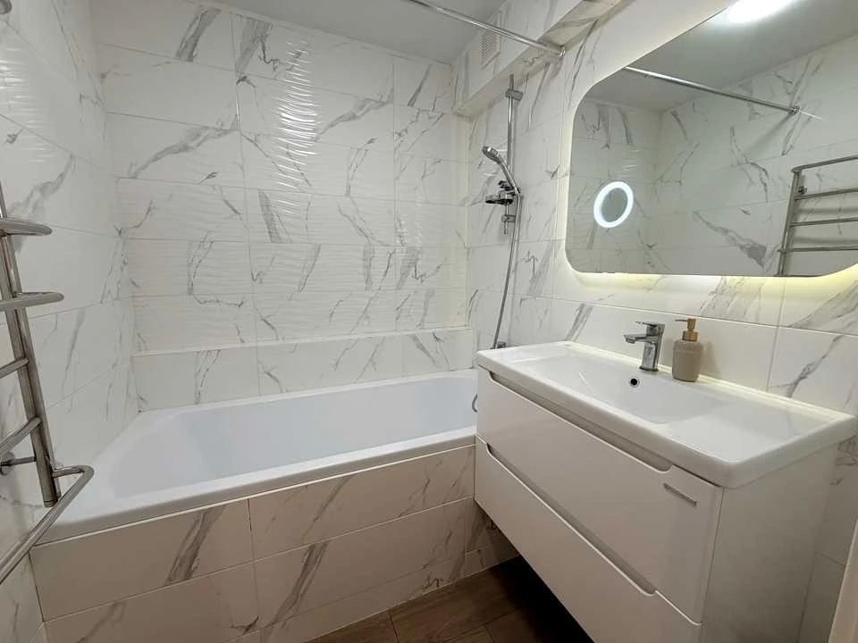 Apartment. Antonovicha st.
