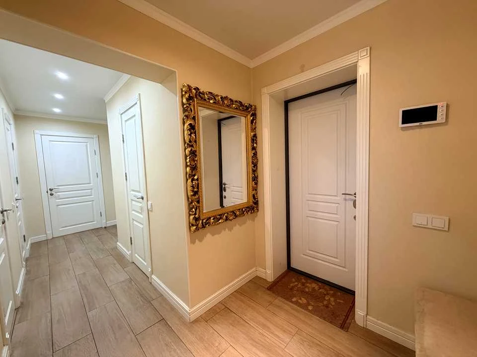 Apartment. Antonovicha st.