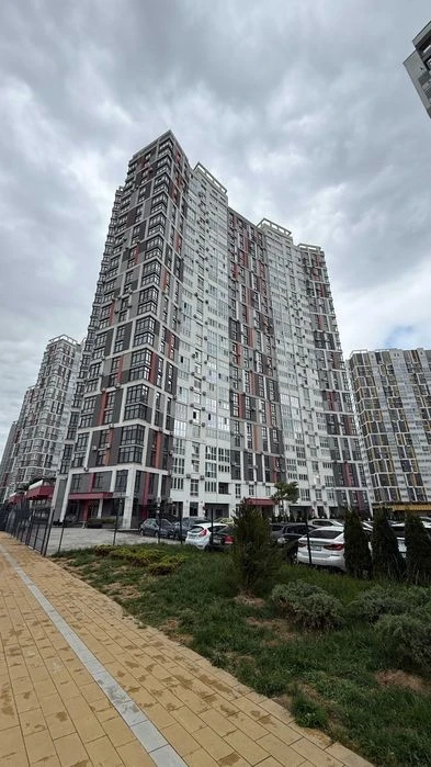 Sale of a 3 (2) room apartment in the residential complex Rusanivska Gavan, 103.2