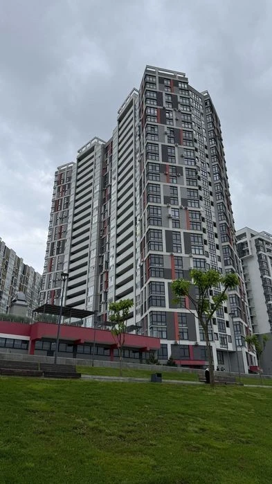 Sale of a 3 (2) room apartment in the residential complex Rusanivska Gavan, 103.2