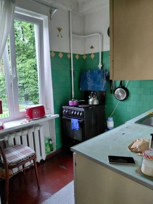 Продажа 2-комнатной метро Зверинецкая