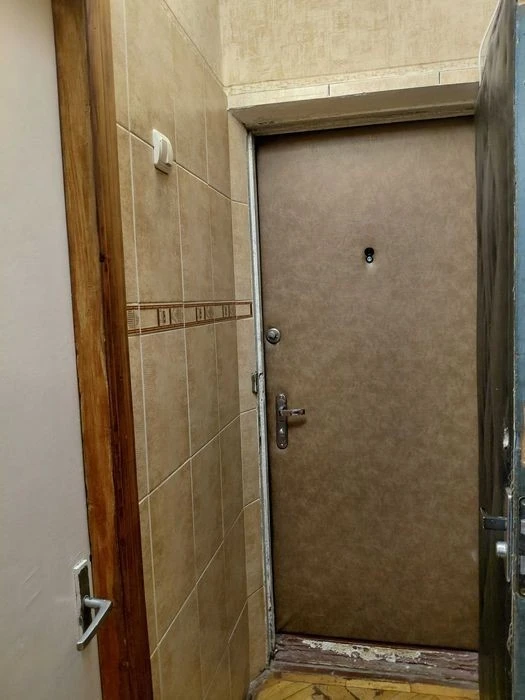 Продажа 2-комнатной метро Зверинецкая