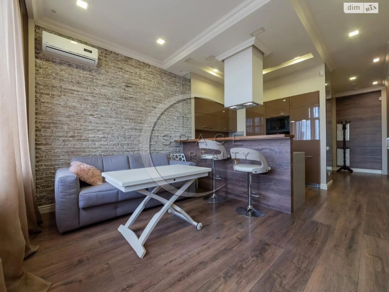 Long-Term Rental - 2-Room Apartment