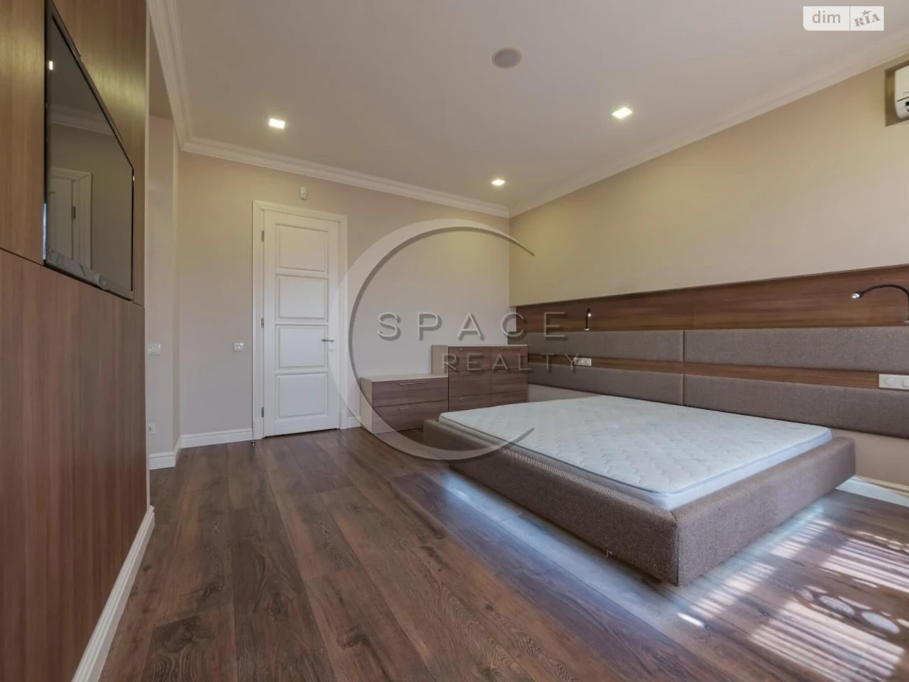Long-Term Rental - 2-Room Apartment