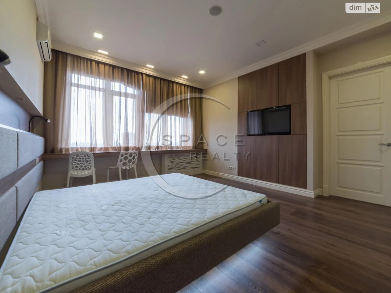 Long-Term Rental - 2-Room Apartment