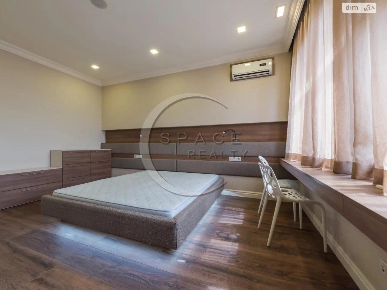 Long-Term Rental - 2-Room Apartment