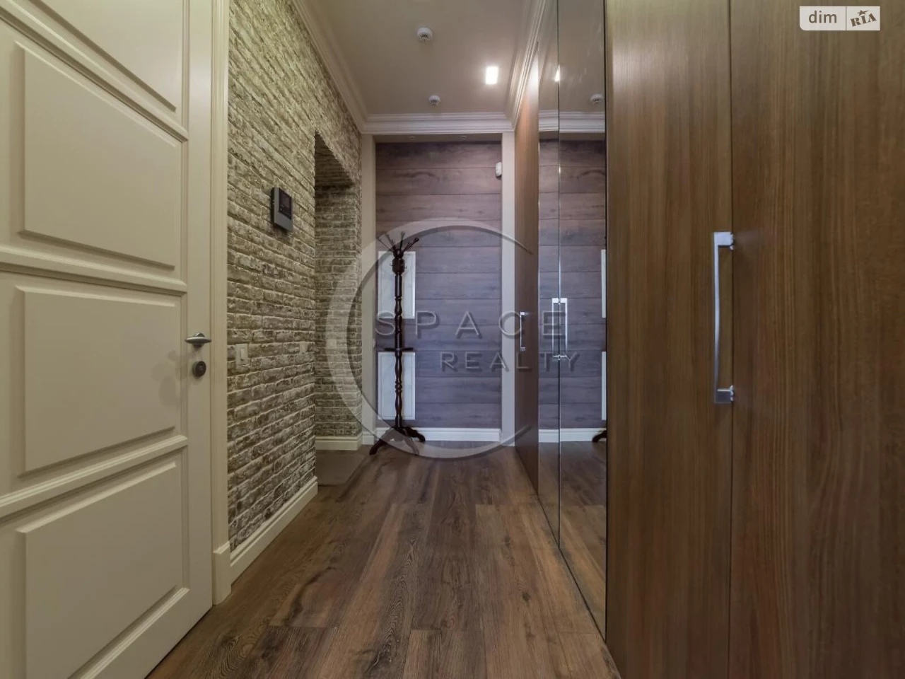 Long-Term Rental - 2-Room Apartment
