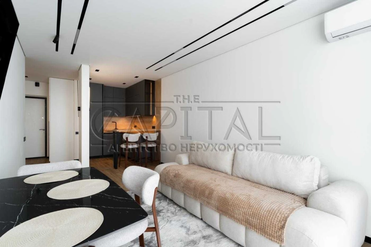 Apartment for Sale in the "Slavutich" Residence, Zarychna Street, Kyiv, Dniprodzyirsky District