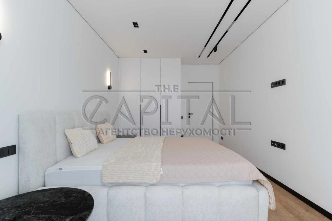 Apartment for Sale in the "Slavutich" Residence, Zarychna Street, Kyiv, Dniprodzyirsky District