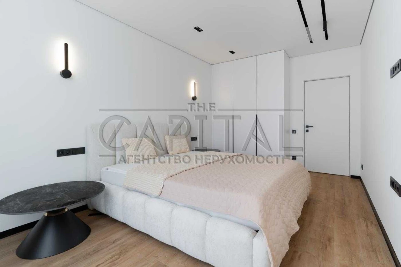 Apartment for Sale in the "Slavutich" Residence, Zarychna Street, Kyiv, Dniprodzyirsky District