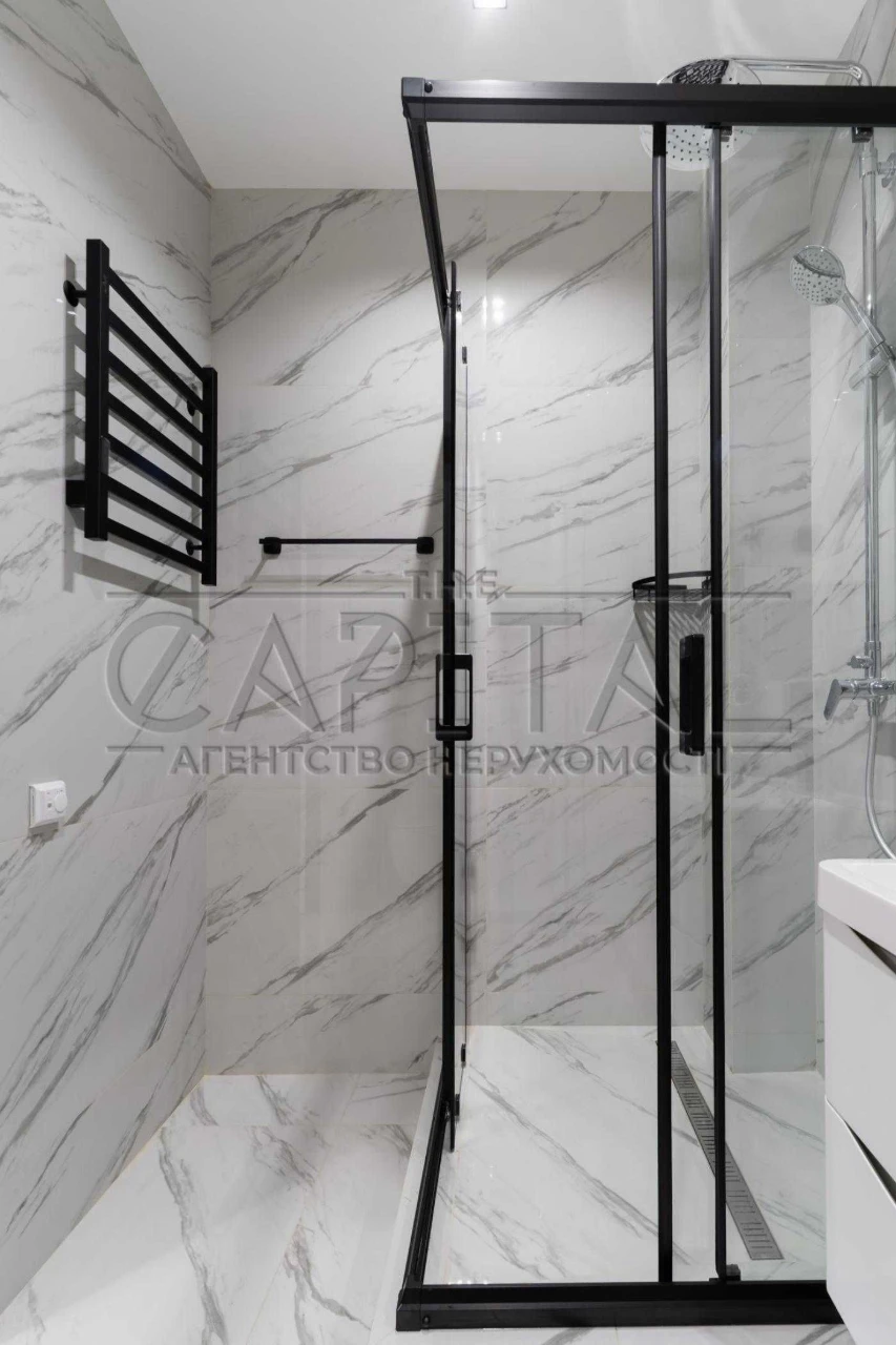 Apartment for Sale in the "Slavutich" Residence, Zarychna Street, Kyiv, Dniprodzyirsky District