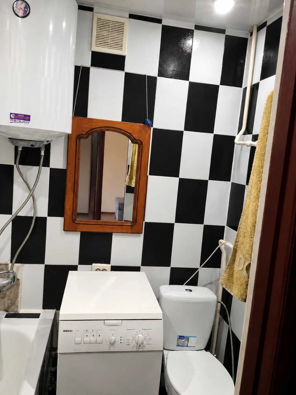 For sale 1-bedroom apartment on KhTZ. Walking to the metro