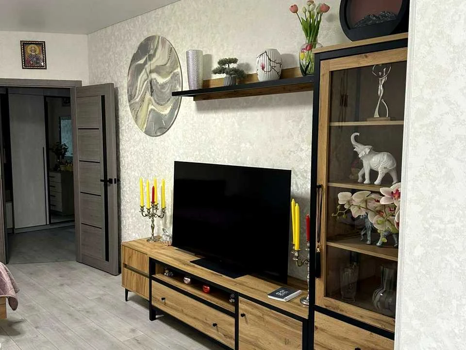 Apartment. Zhytomyr, Zakhysnykiv Ukrainy Street