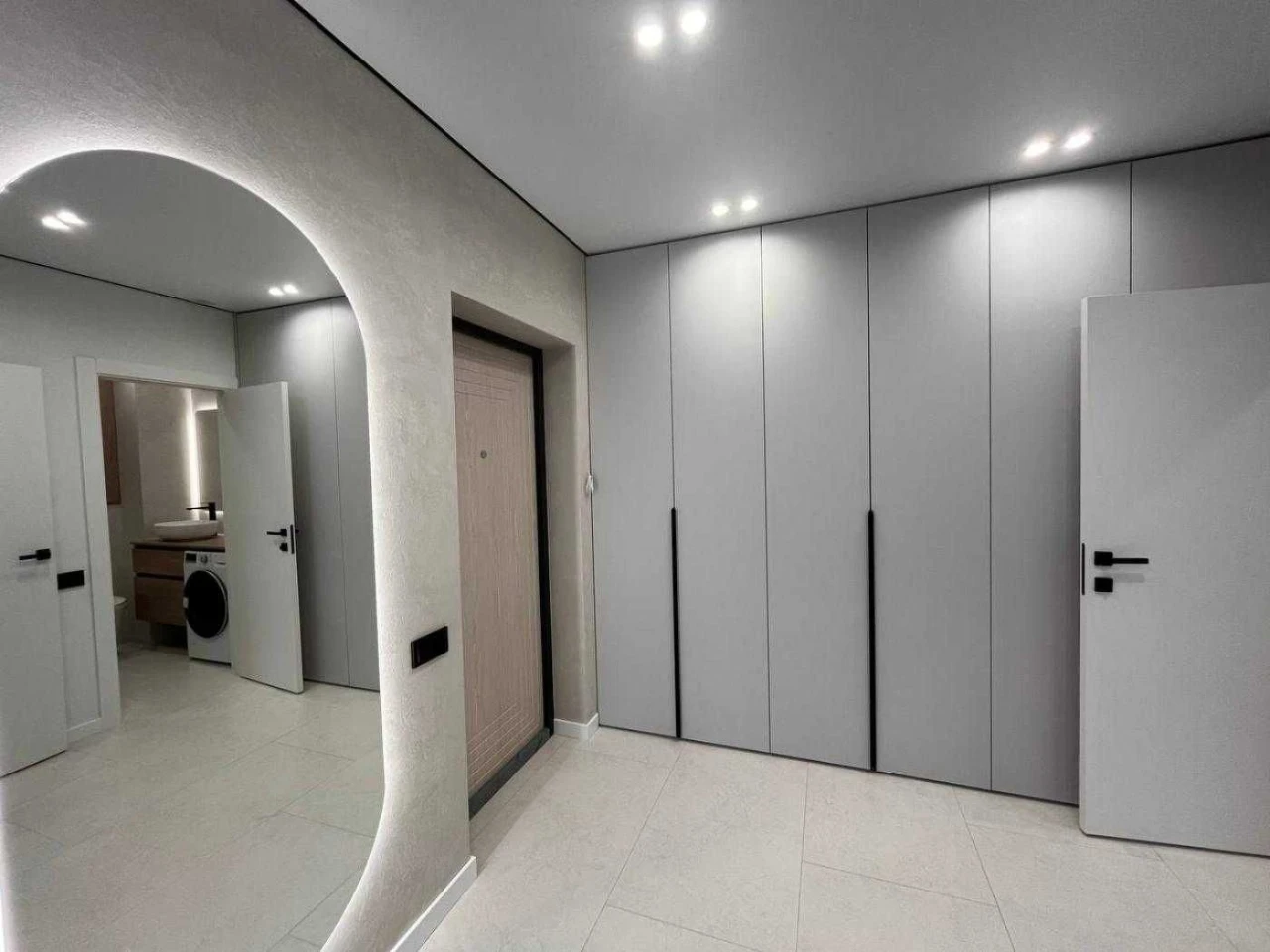 FOR SALE - Fully furnished 1 bedroom apartment / Central Park / Center