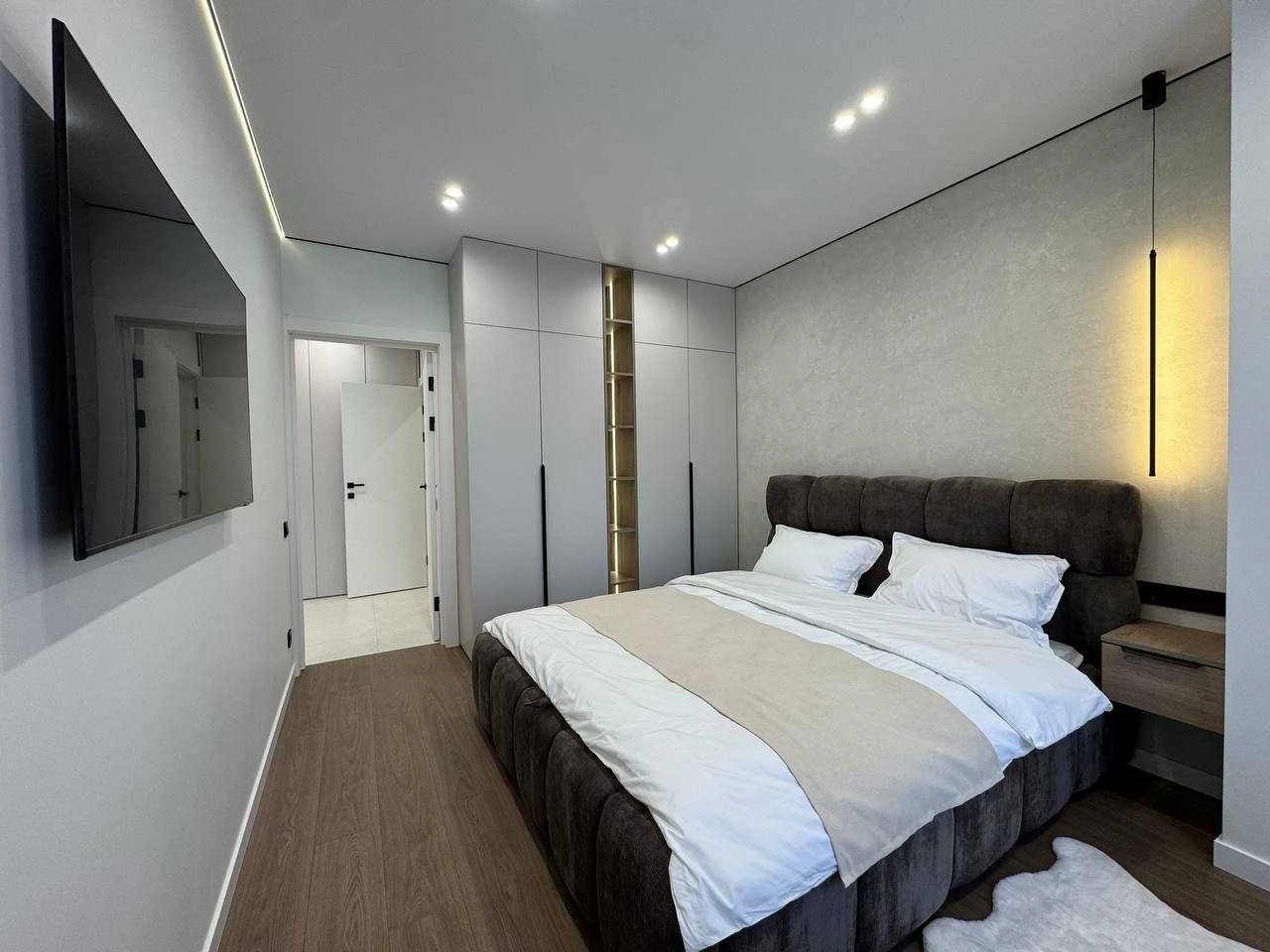 FOR SALE - Fully furnished 1 bedroom apartment / Central Park / Center