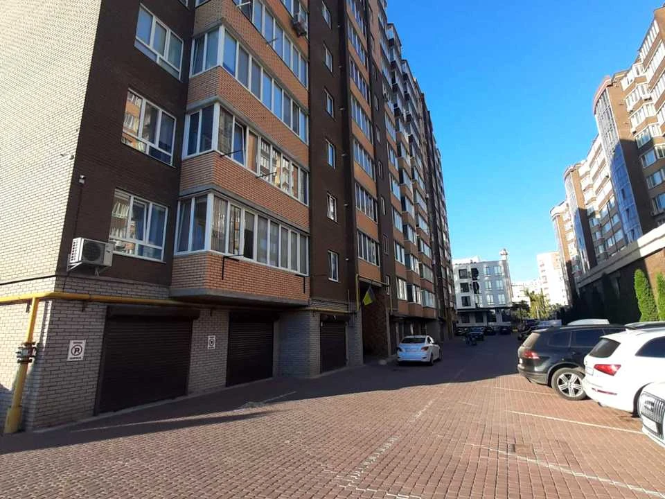 Apartment. Zhariachska St, Kamelnytskyi