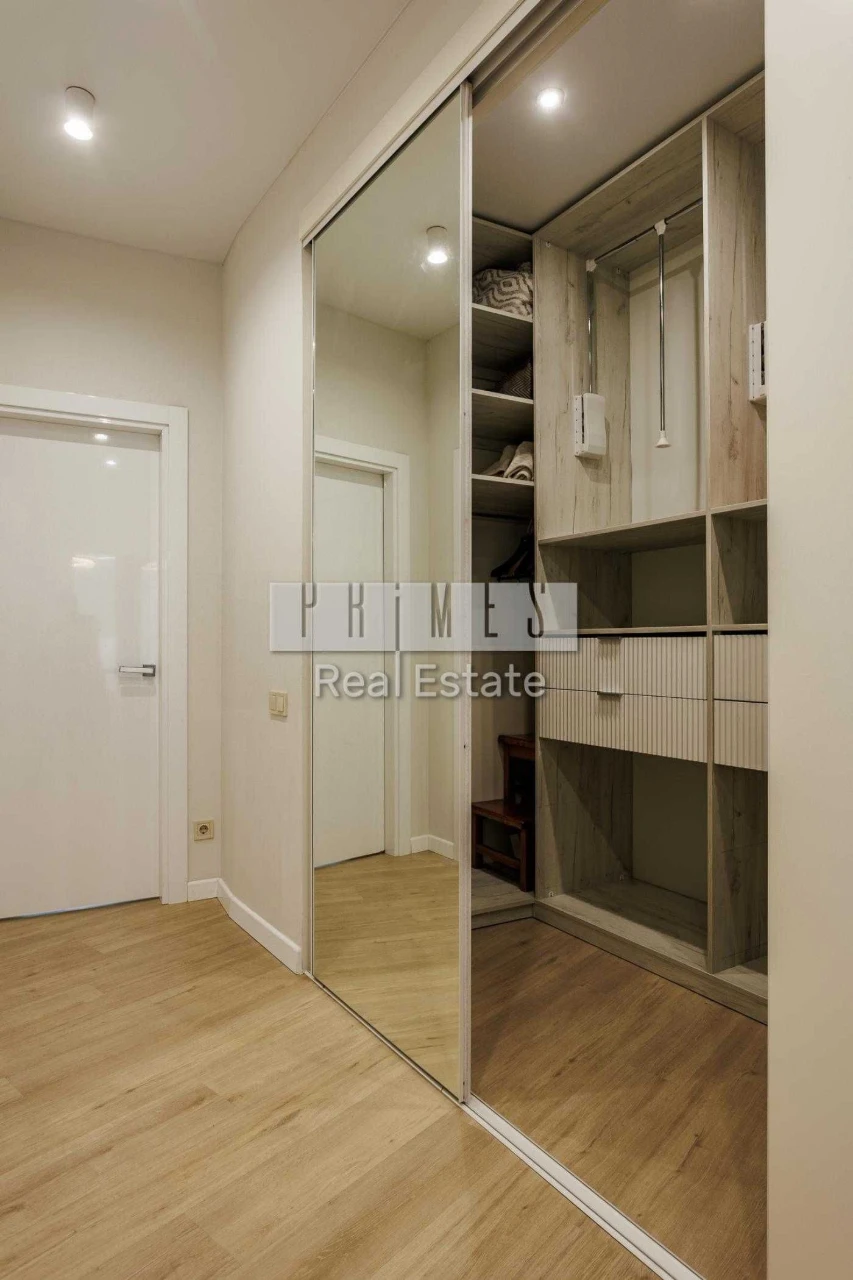 Sale of a 3-bedroom apartment in residential complex Busov Hill, Pecerск