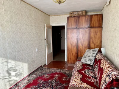For Sale 2-room Apartment in Gradetsky