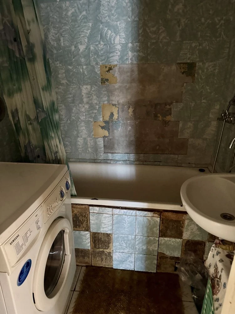 For Sale 2-room Apartment in Gradetsky