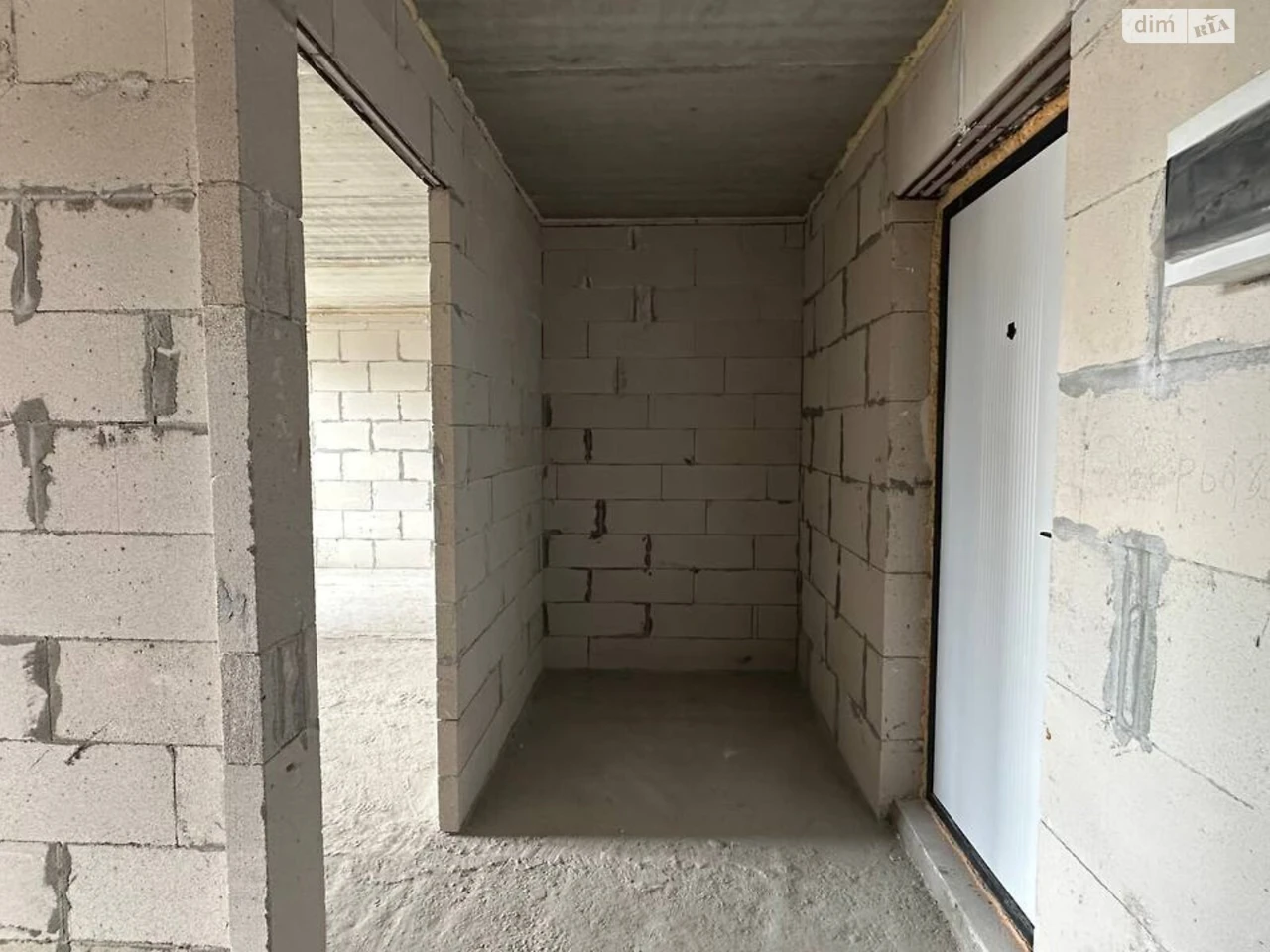 Apartment for Sale in Novosazvodsky
