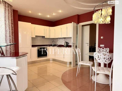 Long-Term Rental Apartment, Holosiiv