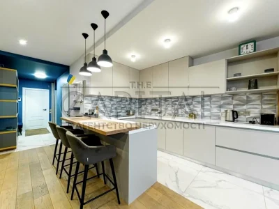 Оренда квартири 3-кімн. 96 м² 22/25 пов.