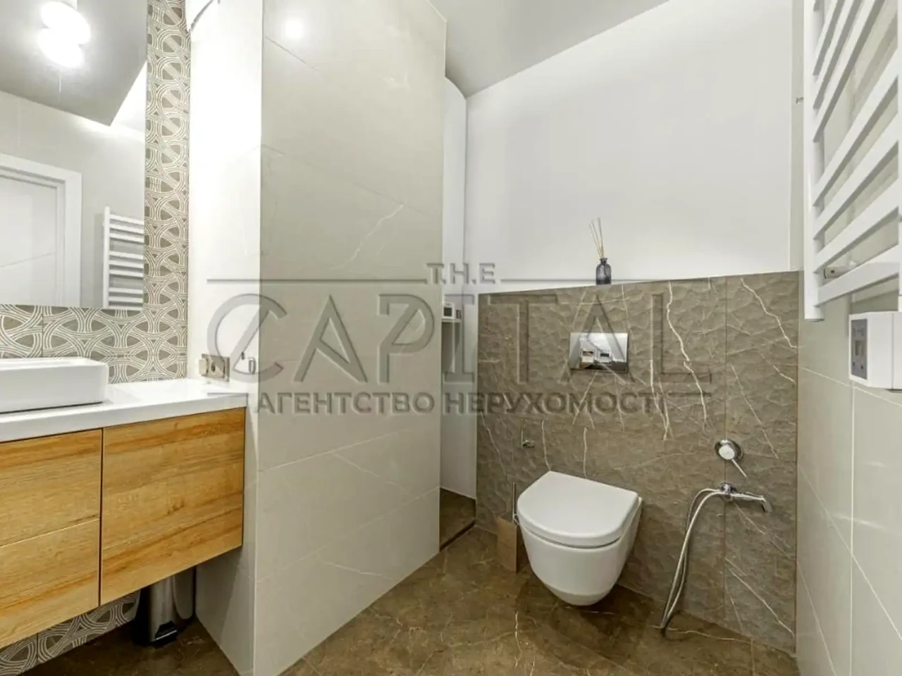 Оренда квартири 3-кімн. 96 м² 22/25 пов.