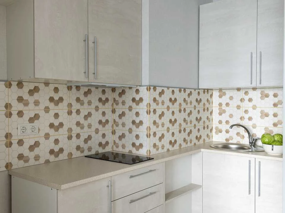 Apartment. Kyiv, Kharkiv Avenue