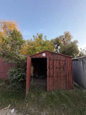 продаю желізний гараж