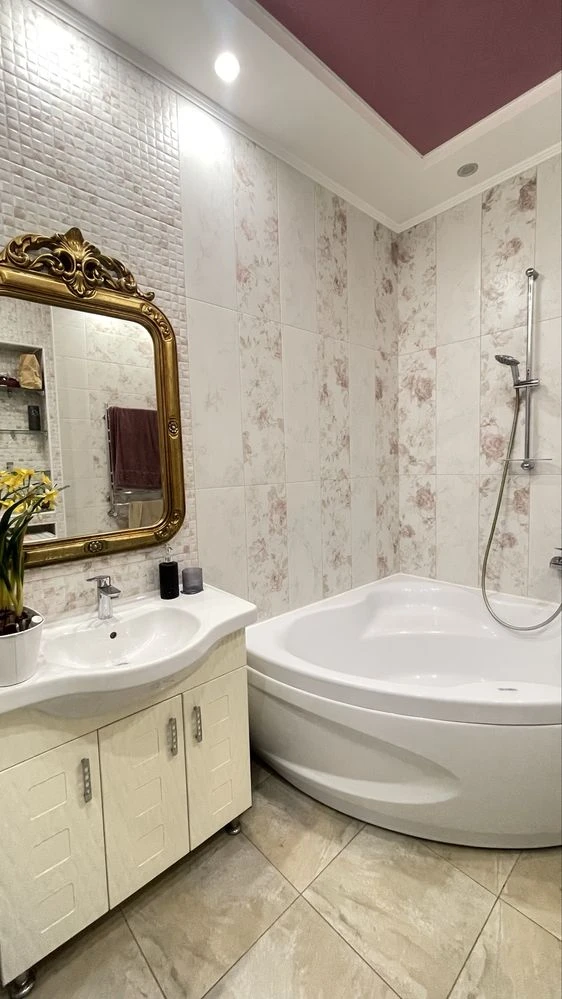 Sale of a 2-room apartment on Central Street with autonomous heating
