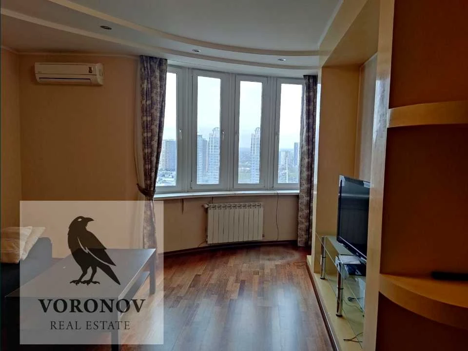 Квартира. Київ, Дніпровська набережна вул.
