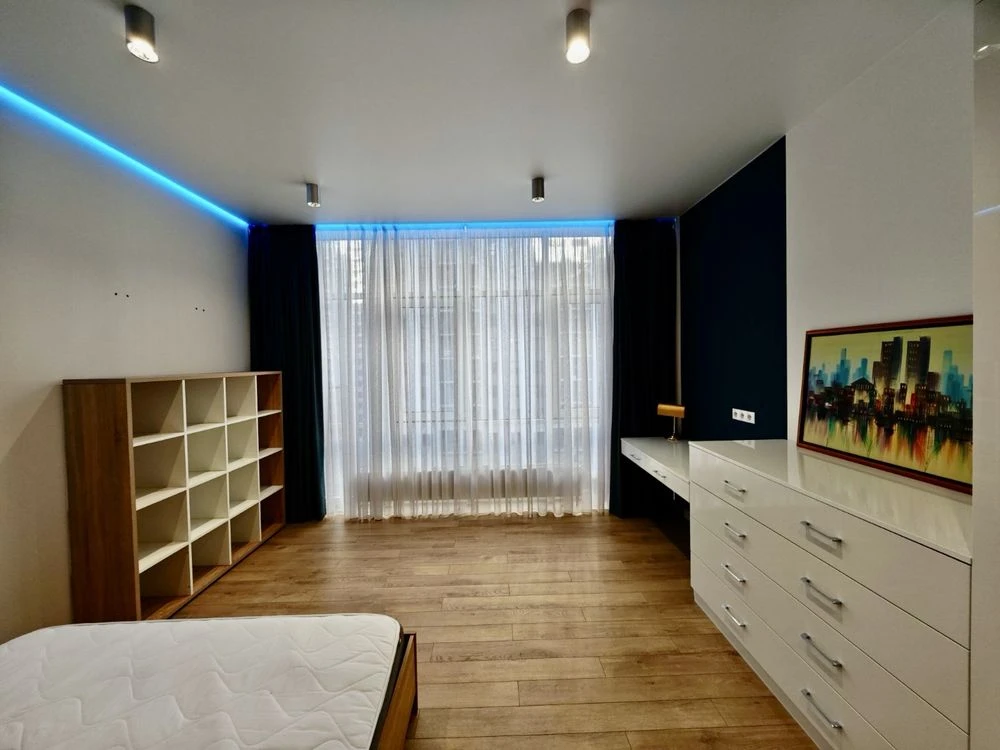 Продається двокімнатна квартира в ЖК "Елегія Парк". вул. Генуезька