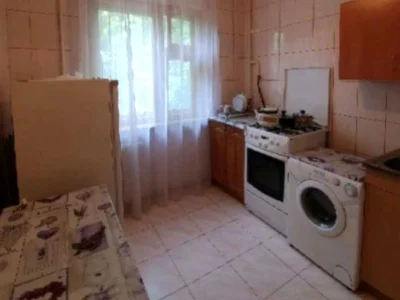 Apartment. Ota kara Yarosh Street, Botanical Garden