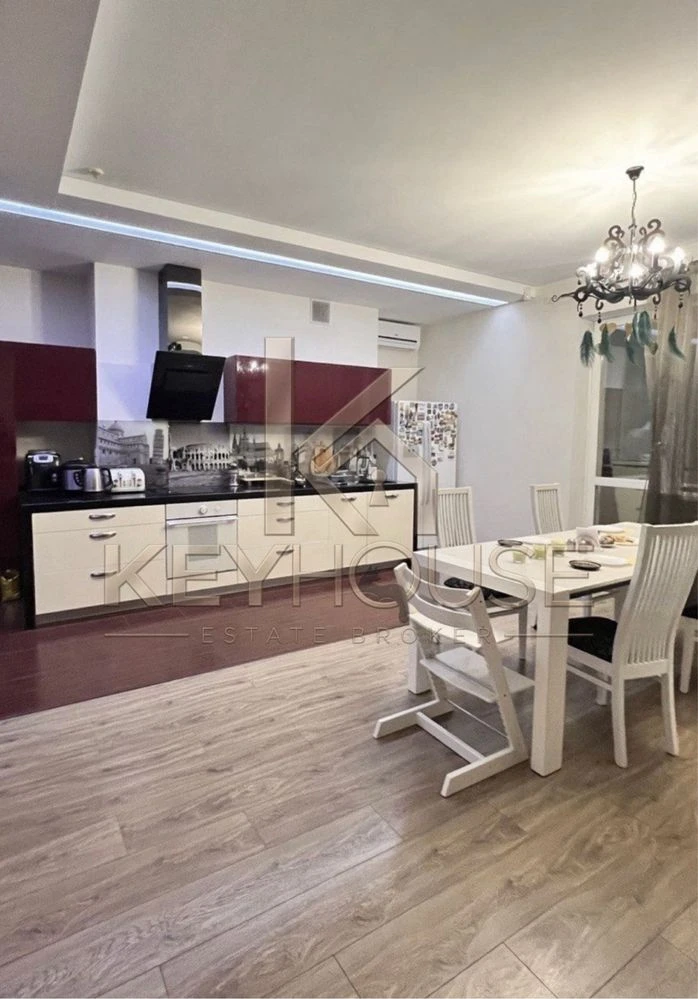 For Sale 3 room apartment• 126 m2• "Svetly Dom" Residence• Parking• Generator