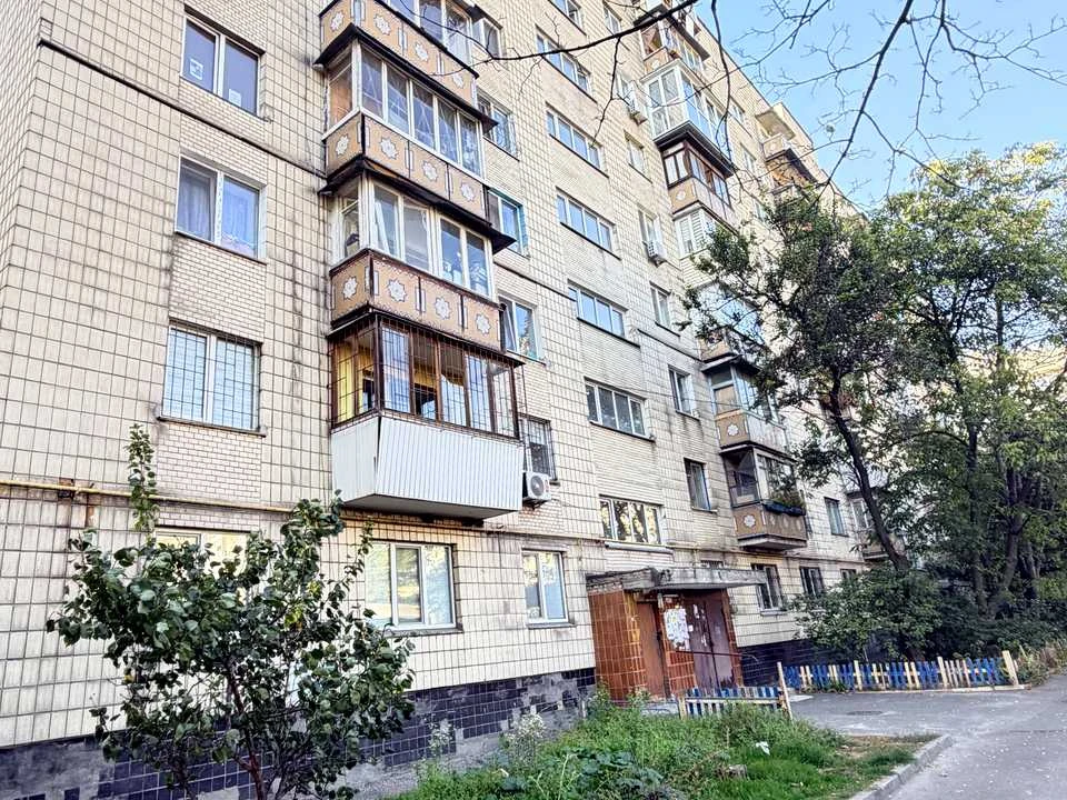 Apartment. Ushinskogo st.