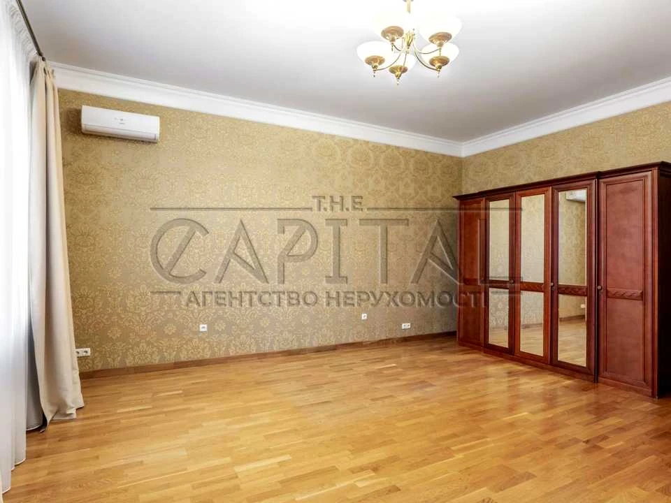 Будинок. Київ, вул. Черняховського