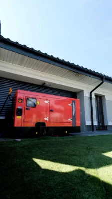 продаж преміального будинку з ремонтом, 30 сот. землі, гость