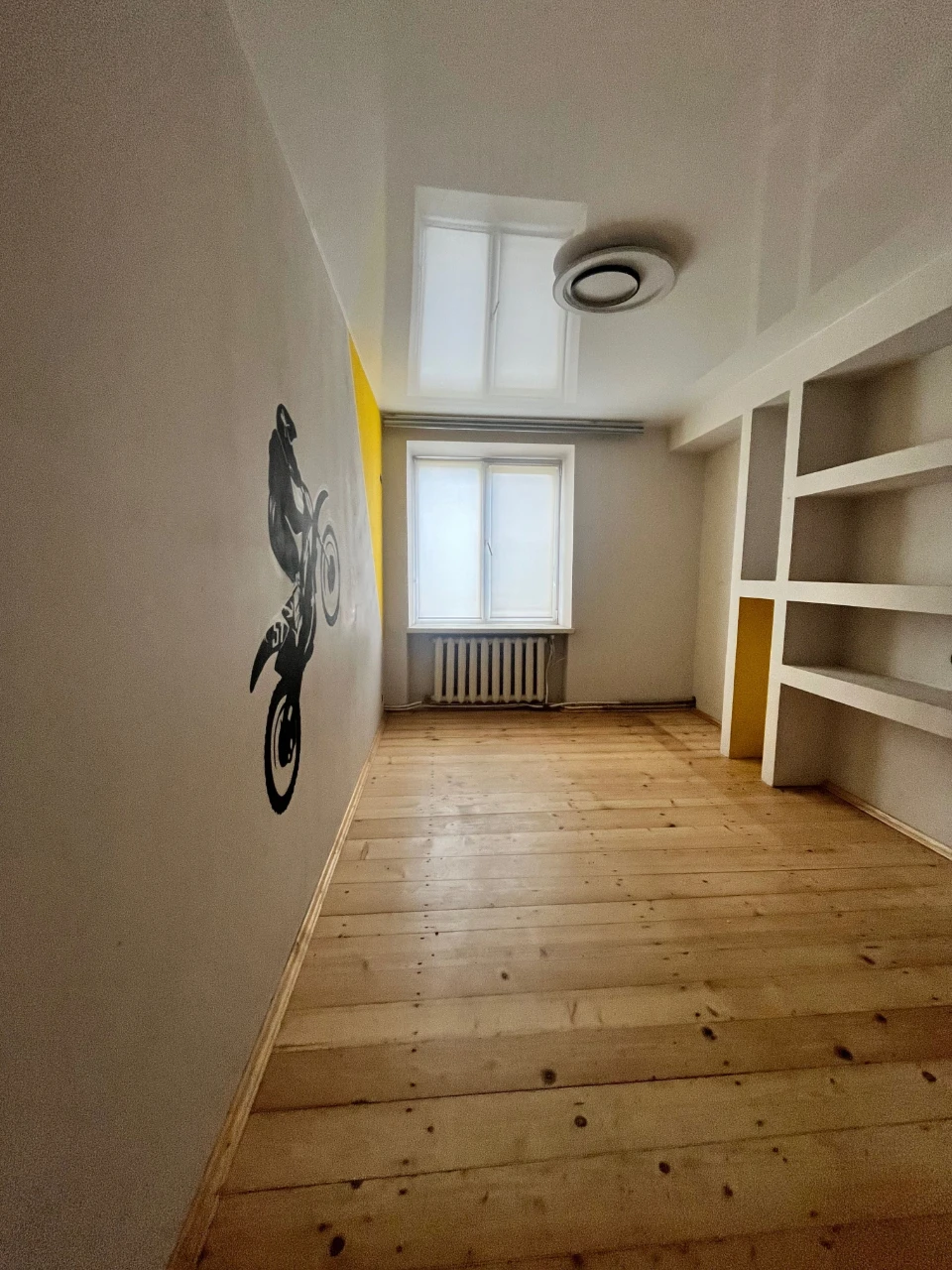 Sale of a 4-bedroom apartment