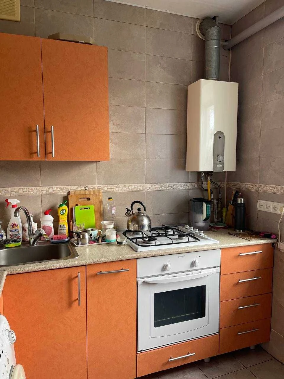For Sale: Nice 1-bedroom apartment on Karavayeva street with new renovation