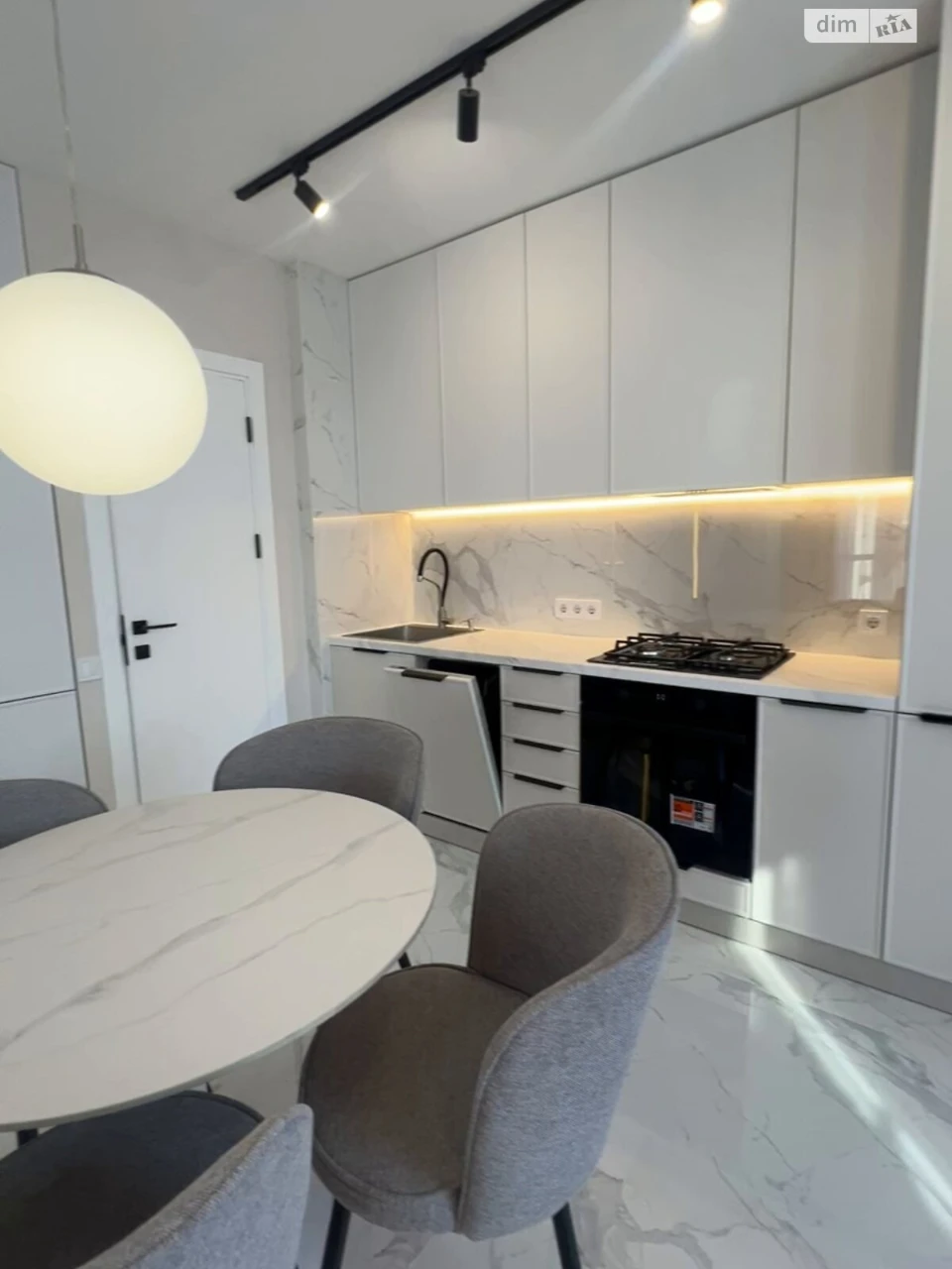 Apartment for Sale: Княгинин