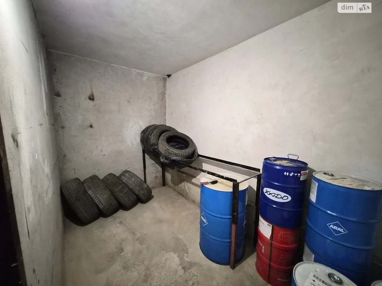 Продаж Місце в гаражному кооперативі Канада