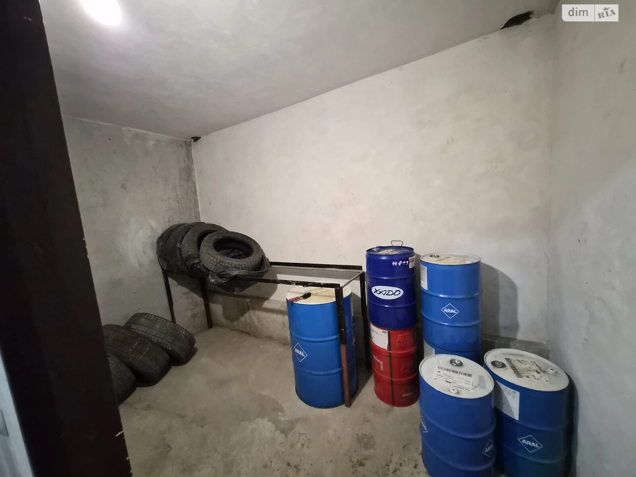 Продаж Місце в гаражному кооперативі Канада
