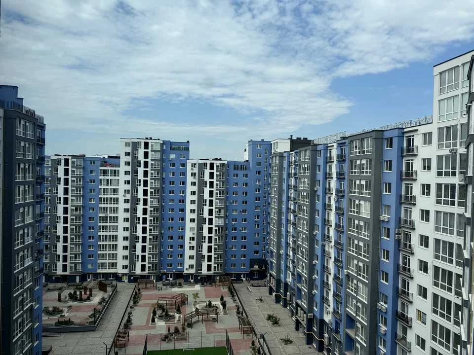 Квартира. Івано-Франківськ, Княгинин вул., (Будинок 18)