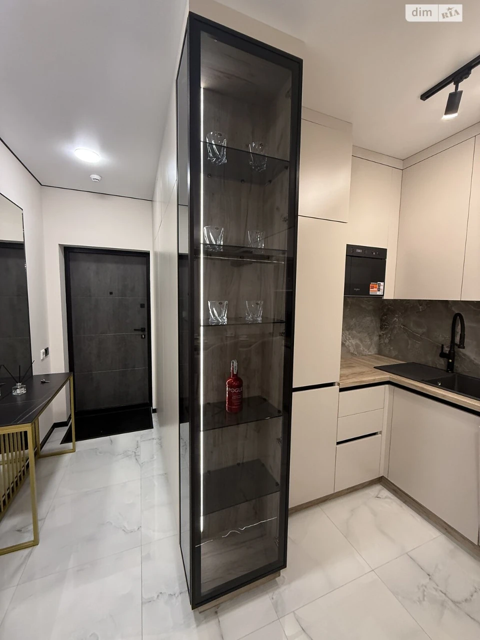 Apartment for Sale in Kumбари