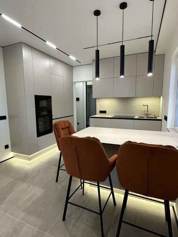 NO COMMISSION! Sale of an apartment with designer renovation, Residence