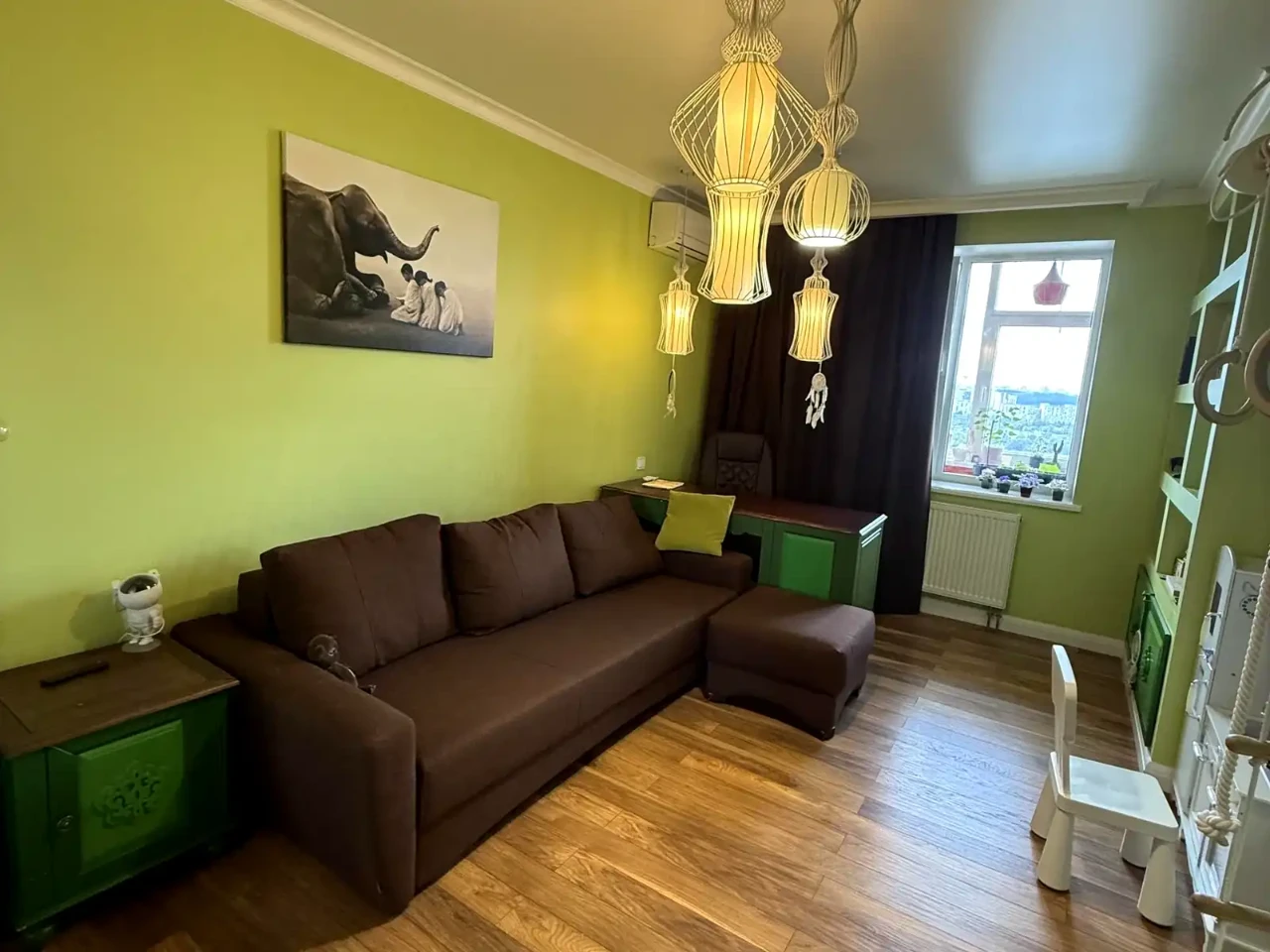 3-room apartment for sale, 118 m² on the 26th floor.
