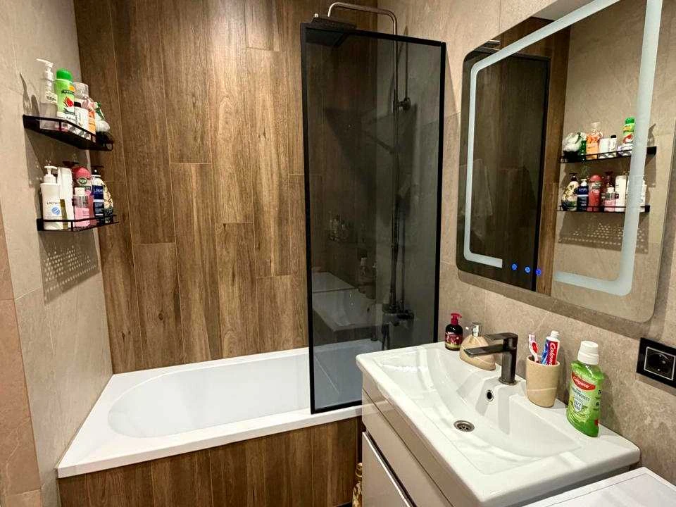 Apartment. Uzhgorod, Kapushanska st.